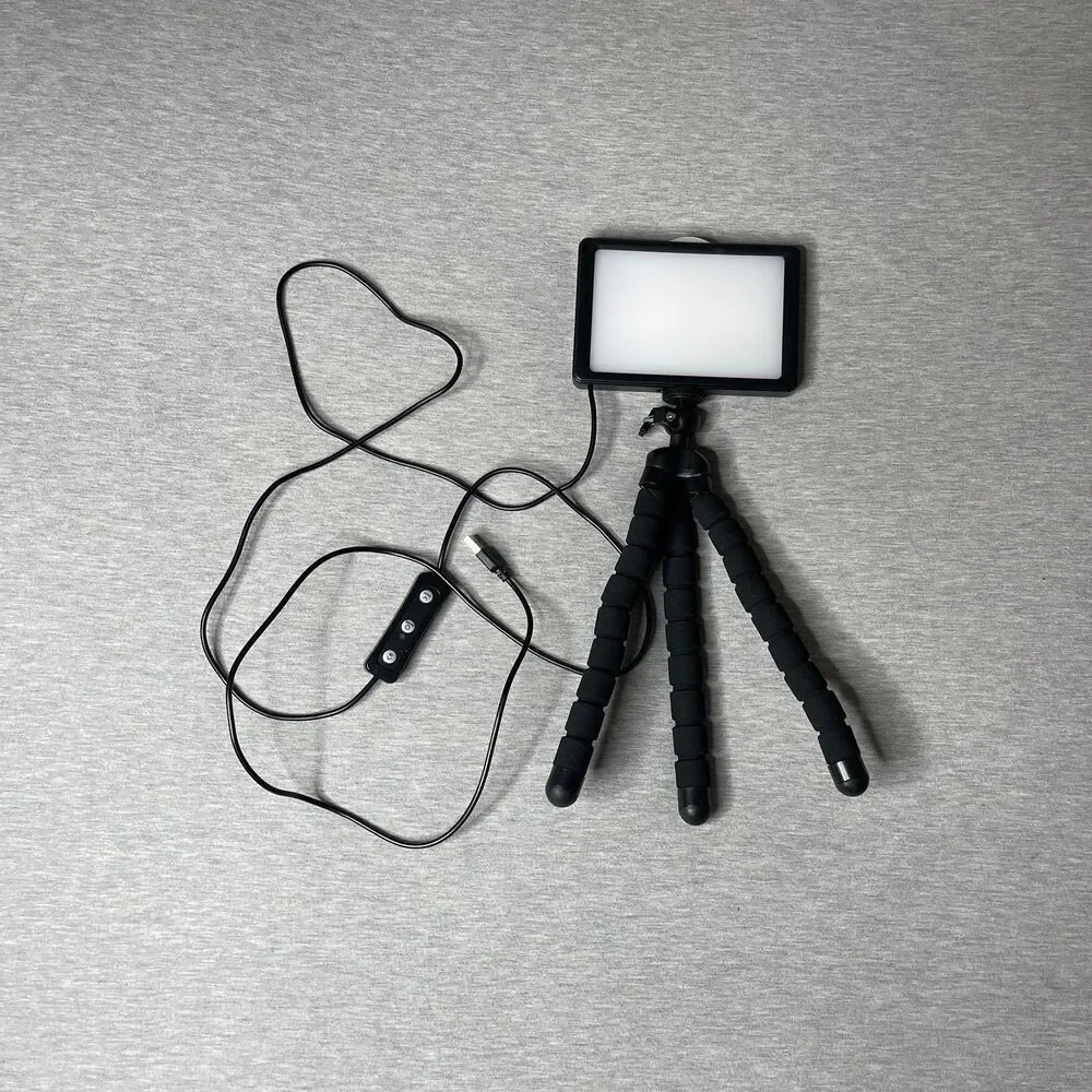 Neewer LED ZC-10S Small Panel Lightning Kit with Tripod